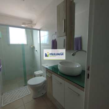 Apartamento em Mongaguá, bairro Centro