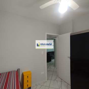 Apartamento em Mongaguá, bairro Centro