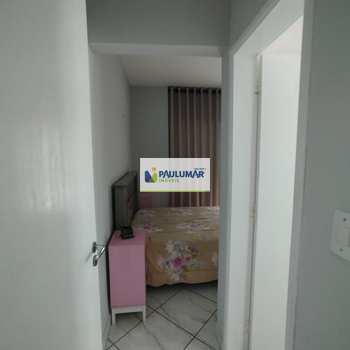 Apartamento em Mongaguá, bairro Centro
