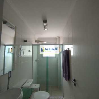 Apartamento em Mongaguá, bairro Centro