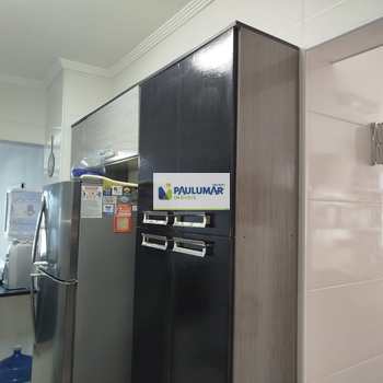 Apartamento em Mongaguá, bairro Centro