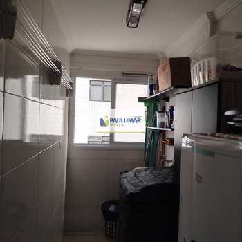 Apartamento em Mongaguá, bairro Centro