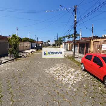 Casa em Mongaguá, bairro Itaóca