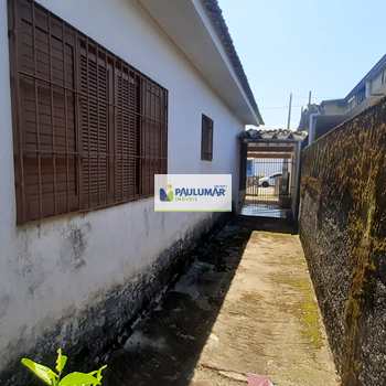 Casa em Mongaguá, bairro Itaóca