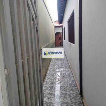 Casa em Praia Grande, bairro Solemar