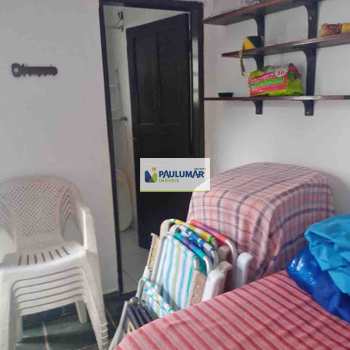Casa em Praia Grande, bairro Solemar