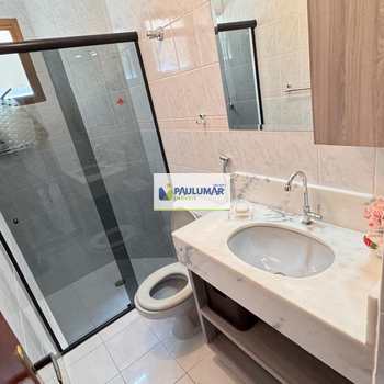 Apartamento em Mongaguá, bairro Centro