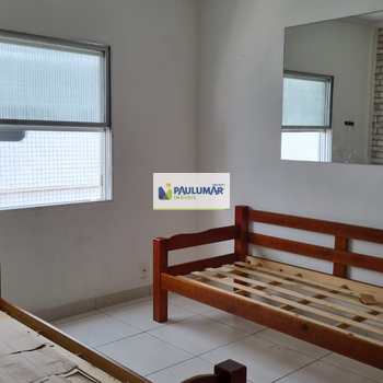 Kitnet em Praia Grande, bairro Boqueirão