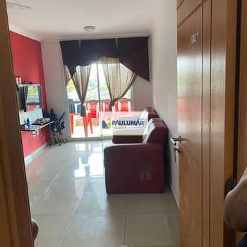 Apartamento em Mongaguá, bairro Centro