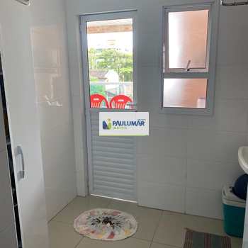 Apartamento em Mongaguá, bairro Centro