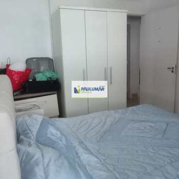 Apartamento em Mongaguá, bairro Centro