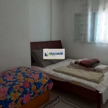 Apartamento em Mongaguá, bairro Centro