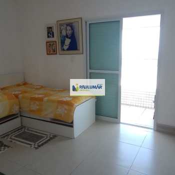 Apartamento em Mongaguá, bairro Centro