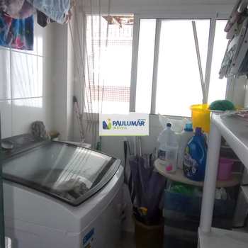 Apartamento em Mongaguá, bairro Centro