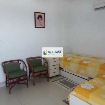 Apartamento em Mongaguá, bairro Centro