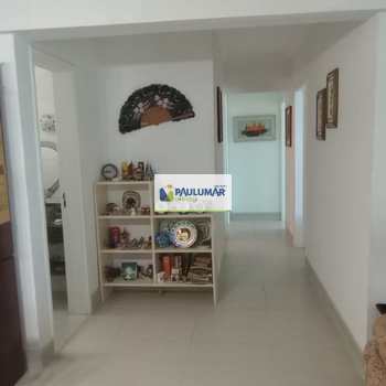 Apartamento em Mongaguá, bairro Centro