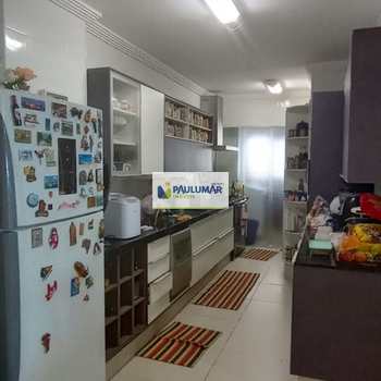 Apartamento em Mongaguá, bairro Centro