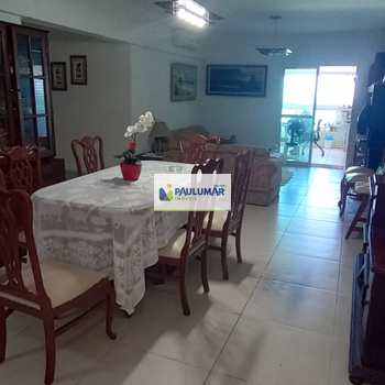 Apartamento em Mongaguá, bairro Centro