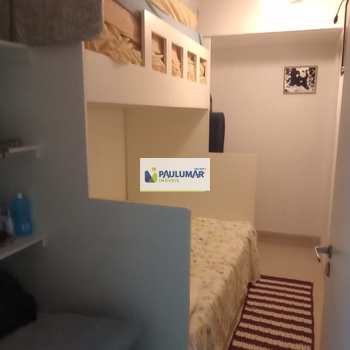 Apartamento em Mongaguá, bairro Centro