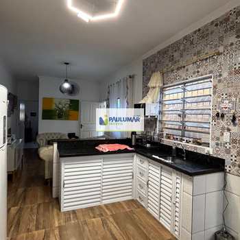 Casa em Mongaguá, bairro Balneário Itaguai