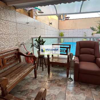 Casa em Mongaguá, bairro Balneário Itaguai