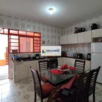 Casa em Mongaguá, bairro Balneário Jussara