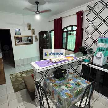 Casa em Mongaguá, bairro Nossa Senhora Fátima