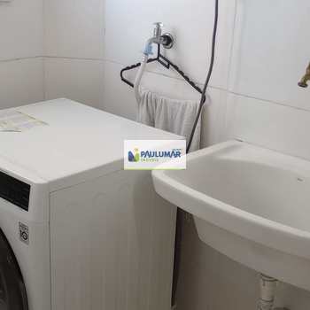 Apartamento em Mongaguá, bairro Centro