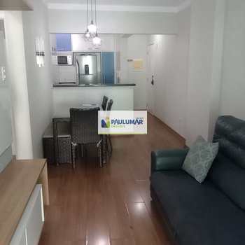 Apartamento em Mongaguá, bairro Centro
