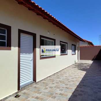 Casa em Itanhaém, bairro Loty