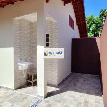 Casa em Itanhaém, bairro Loty