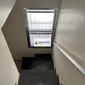 Sobrado em Mongaguá, bairro Balneário Santa Eugênia