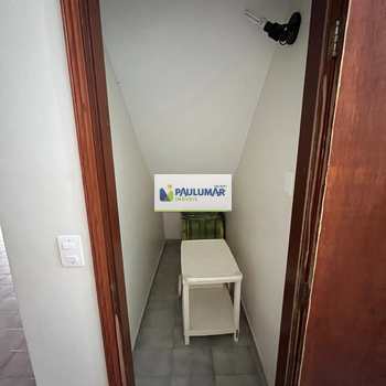 Sobrado em Mongaguá, bairro Balneário Santa Eugênia