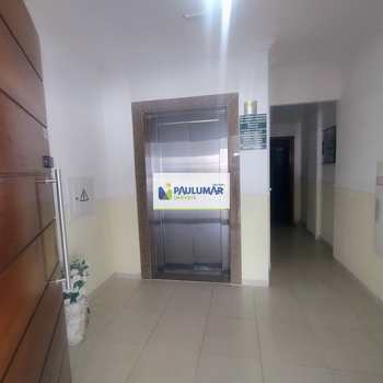 Apartamento em Mongaguá, bairro Centro