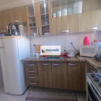 Apartamento em Mongaguá, bairro Centro