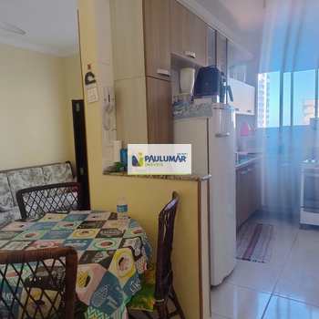 Apartamento em Mongaguá, bairro Centro