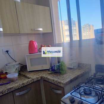 Apartamento em Mongaguá, bairro Centro