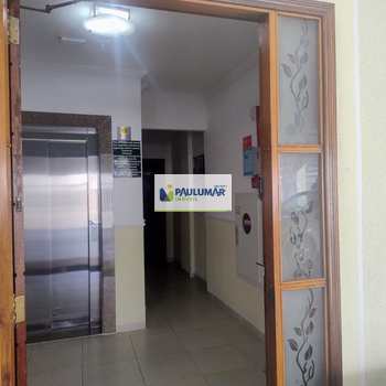 Apartamento em Mongaguá, bairro Centro