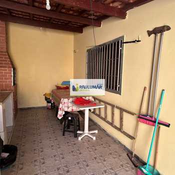 Casa em Mongaguá, bairro Balneário Santa Eugênia
