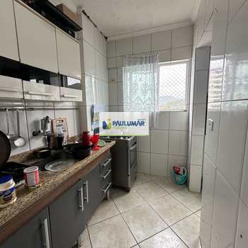 Apartamento em Mongaguá, bairro Vila Vera Cruz