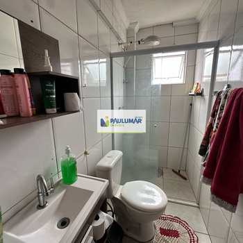 Apartamento em Mongaguá, bairro Vila Vera Cruz