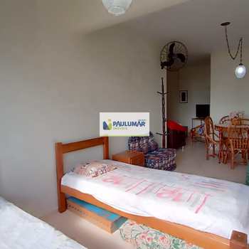Apartamento em Mongaguá, bairro Centro
