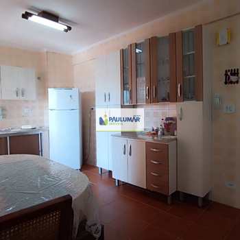 Apartamento em Mongaguá, bairro Centro