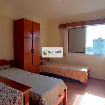 Apartamento em Mongaguá, bairro Centro