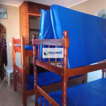 Casa em Mongaguá, bairro Balneário Itaóca
