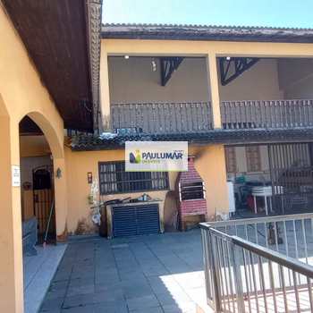 Casa em Mongaguá, bairro Balneário Itaóca