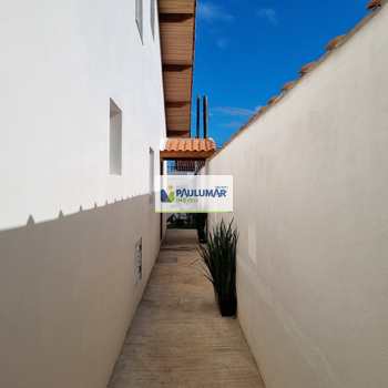 Sobrado em Itanhaém, bairro Jardim Corumbá