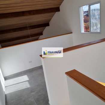 Sobrado em Itanhaém, bairro Jardim Corumbá