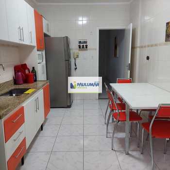 Apartamento em Mongaguá, bairro Centro
