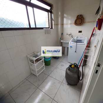 Apartamento em Mongaguá, bairro Centro